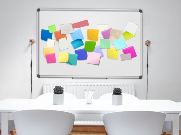 10 Aufbewahrungs-Ideen für deinen Schreibtisch