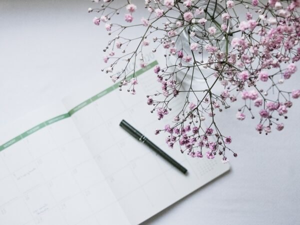 10 Schreibtisch-Accessoires die jeden Arbeitsplatz aufwerten