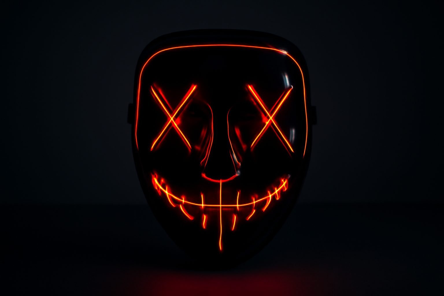 Programmierbare LED Maske für Halloween